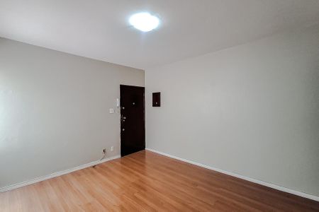 Apartamento à venda com 86m², 1 quarto e sem vaga Apartamento à venda com 86m², 1 quarto e sem vagaSala