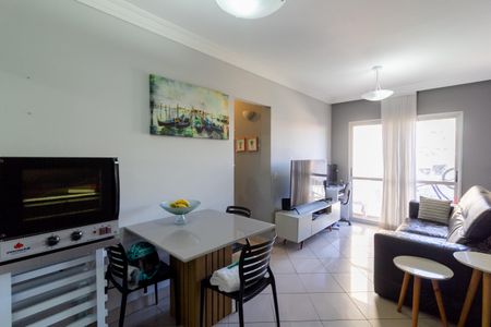 Sala de apartamento para alugar com 3 quartos, 60m² em Vila Constanca, São Paulo