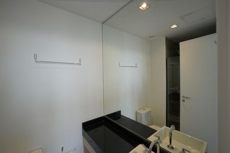 Banheiro de kitnet/studio para alugar com 1 quarto, 18m² em Vila Mariana, São Paulo