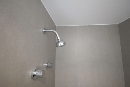 Banheiro de kitnet/studio para alugar com 1 quarto, 18m² em Vila Mariana, São Paulo