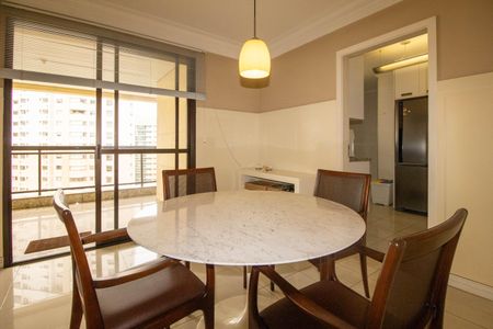 Apartamento à venda com 220m², 3 quartos e 4 vagasSala gourmet