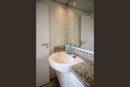 Apartamento à venda com 220m², 3 quartos e 4 vagasBanheiro Suíte 2