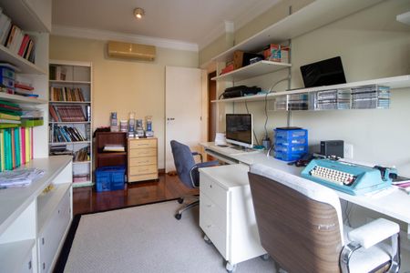 Apartamento à venda com 220m², 3 quartos e 4 vagasSuíte 3