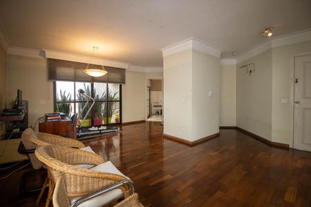 Apartamento à venda com 220m², 3 quartos e 4 vagasSala 2