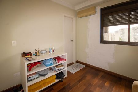 Apartamento à venda com 220m², 3 quartos e 4 vagasSuite 2