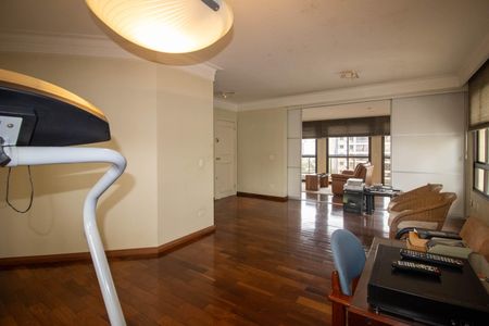 Apartamento à venda com 220m², 3 quartos e 4 vagasSala 2