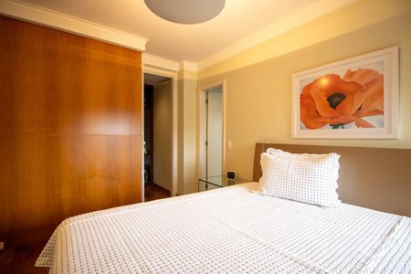 Apartamento à venda com 220m², 3 quartos e 4 vagasSuíte 1