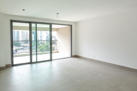 Sala  de apartamento à venda com 3 quartos, 139m² em Cambuí, Campinas