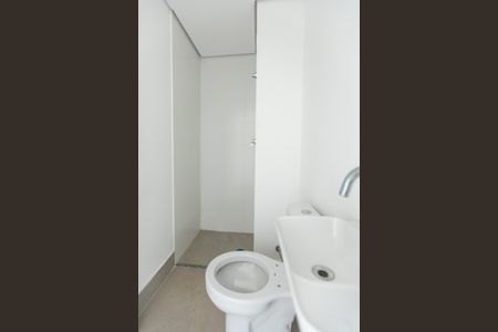 Banheiro da Área de Serviço de apartamento à venda com 3 quartos, 139m² em Cambuí, Campinas