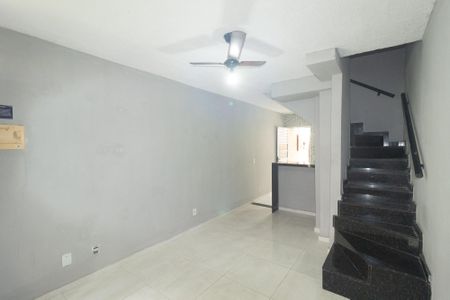 Casa de condomínio para alugar com 64m², 2 quartos e 1 vagaSala