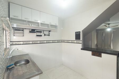 Casa de condomínio para alugar com 64m², 2 quartos e 1 vagaCozinha