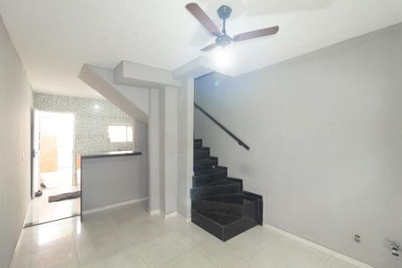 Sala de casa de condomínio para alugar com 2 quartos, 64m² em Campo Grande, Rio de Janeiro