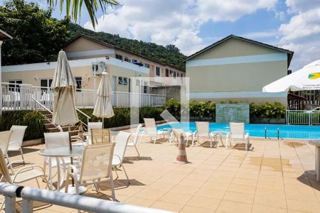 Casa de condomínio para alugar com 64m², 2 quartos e 1 vagaÁrea comum - Piscina