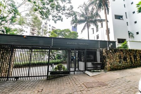 Apartamento à venda com 375m², 4 quartos e 3 vagasFachada e portaria