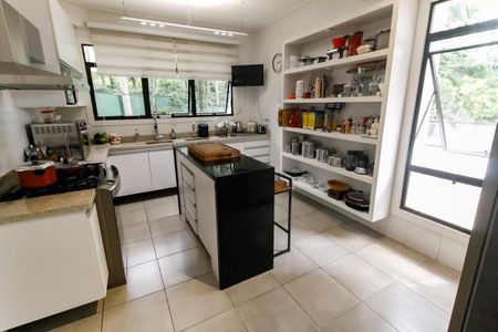 Apartamento à venda com 375m², 4 quartos e 3 vagasCozinha - Armários