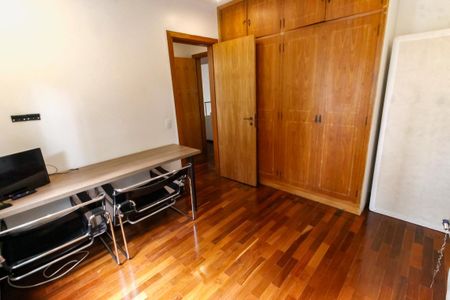 Apartamento à venda com 375m², 4 quartos e 3 vagasQuarto 1 - Armários