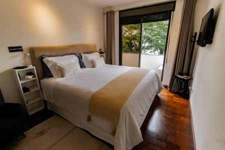 Apartamento à venda com 375m², 4 quartos e 3 vagasSuíte 2