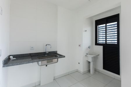 Cozinha de apartamento à venda com 1 quarto, 45m² em Taquaral, Campinas