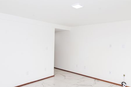 Apartamento para alugar com 80m², 2 quartos e 1 vaga Apartamento para alugar com 80m², 2 quartos e 1 vagaSala