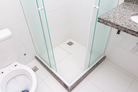 Apartamento para alugar com 80m², 2 quartos e 1 vaga Apartamento para alugar com 80m², 2 quartos e 1 vagaBanheiro da Suíte