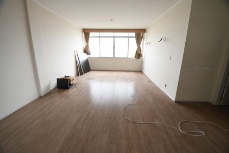 Apartamento para alugar com 3 quartos, 169m² em Cambuí, Campinas