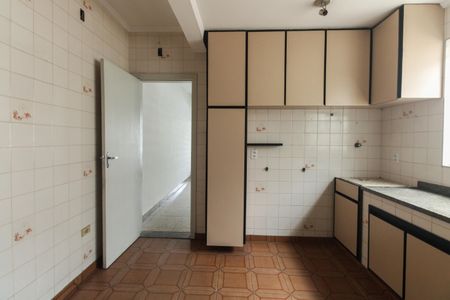Casa à venda com 150m², 3 quartos e 2 vagas Casa à venda com 150m², 3 quartos e 2 vagasCozinha