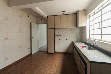 Casa à venda com 150m², 3 quartos e 2 vagas Casa à venda com 150m², 3 quartos e 2 vagasCozinha