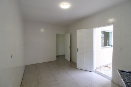 Cozinha de casa para alugar com 3 quartos, 125m² em Rio Pequeno, São Paulo