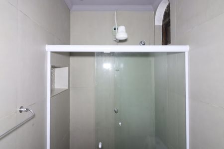 Banheiro de casa à venda com 2 quartos, 70m² em Bandeiras, Osasco