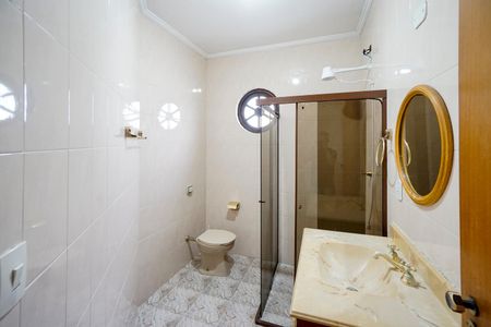 Casa para alugar com 160m², 3 quartos e 3 vagasBanheiro social