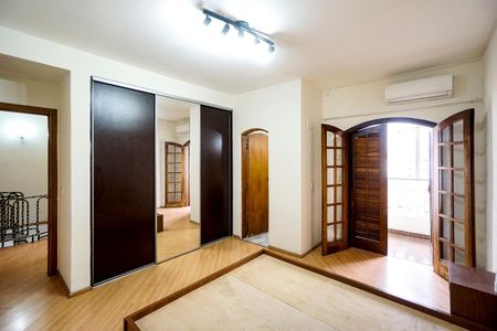 Casa para alugar com 160m², 3 quartos e 3 vagasSuíte