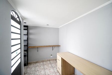 Casa para alugar com 160m², 3 quartos e 3 vagasEscritório