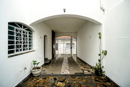 Casa para alugar com 160m², 3 quartos e 3 vagasQuintal e garagem