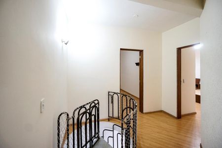 Casa para alugar com 160m², 3 quartos e 3 vagasHall da escada