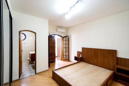 Casa para alugar com 160m², 3 quartos e 3 vagasSuíte