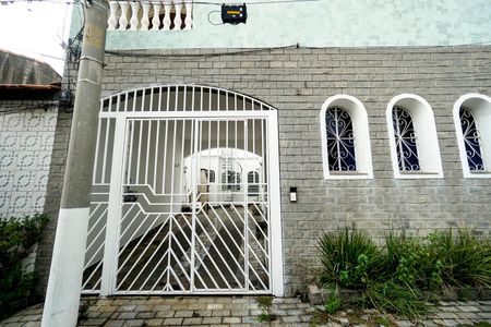 Casa para alugar com 160m², 3 quartos e 3 vagasFachada