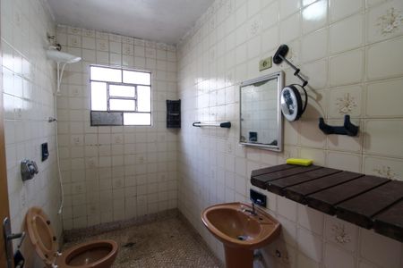 Banheiro de casa à venda com 2 quartos, 150m² em Vila Sonia, São Paulo