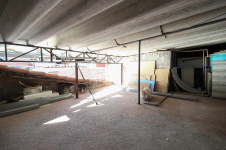 Casa para alugar com 150m², 2 quartos e 2 vagas Casa para alugar com 150m², 2 quartos e 2 vagasSótão