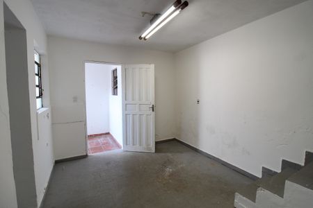 Casa para alugar com 150m², 2 quartos e 2 vagas Casa para alugar com 150m², 2 quartos e 2 vagasSala de TV