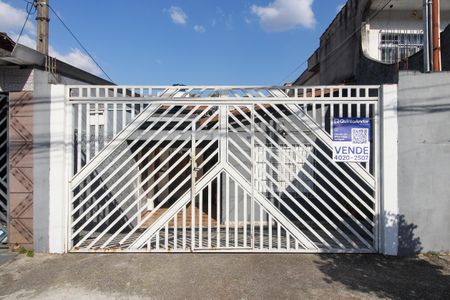 Casa para alugar com 150m², 2 quartos e 2 vagas Casa para alugar com 150m², 2 quartos e 2 vagasFachada
