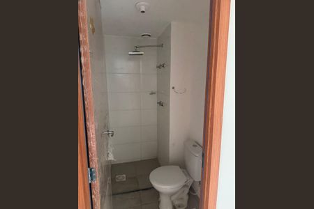 Banheiro de apartamento para alugar com 2 quartos, 42m² em Anchieta, Nilópolis