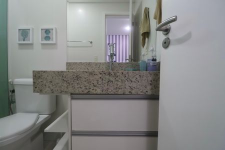 Apartamento para alugar com 130m², 3 quartos e 2 vagas Apartamento para alugar com 130m², 3 quartos e 2 vagasBanheiro Suíte 2