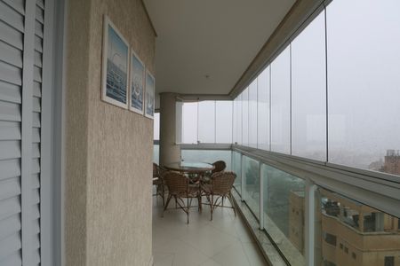 Apartamento para alugar com 130m², 3 quartos e 2 vagas Apartamento para alugar com 130m², 3 quartos e 2 vagasVaranda