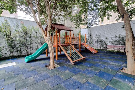 Apartamento para alugar com 133m², 3 quartos e 3 vagas Apartamento para alugar com 133m², 3 quartos e 3 vagasÁrea comum - Playground