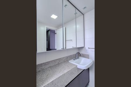 Apartamento para alugar com 133m², 3 quartos e 3 vagas Apartamento para alugar com 133m², 3 quartos e 3 vagasBanheiro da Suíte