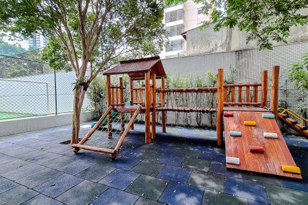 Apartamento para alugar com 133m², 3 quartos e 3 vagas Apartamento para alugar com 133m², 3 quartos e 3 vagasÁrea comum - Playground