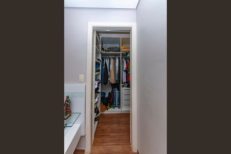 Apartamento à venda com 224m², 4 quartos e 4 vagas Apartamento à venda com 224m², 4 quartos e 4 vagasCloset da suíte 1