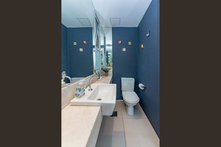 Apartamento à venda com 224m², 4 quartos e 4 vagas Apartamento à venda com 224m², 4 quartos e 4 vagasLavabo