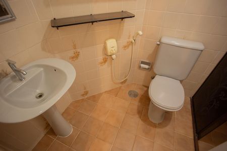 Apartamento para alugar com 76m², 2 quartos e 1 vaga Apartamento para alugar com 76m², 2 quartos e 1 vagaBANHEIRO DA SUÍTE