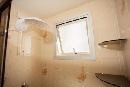 Apartamento para alugar com 76m², 2 quartos e 1 vaga Apartamento para alugar com 76m², 2 quartos e 1 vagaBANHEIRO DA SUÍTE